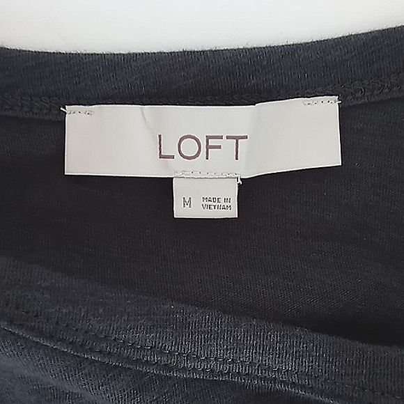 Loft Dark Gray T-Shirt Short Sleeve Flutter Sleeves Women's Size Medium Preowned - Picture 3 of 8